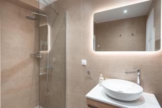 Acropolis Retreat Walk to Museum - 4