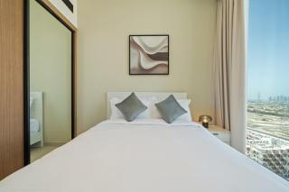 Modern JVC Apartment Views of Marina Skylines - 1