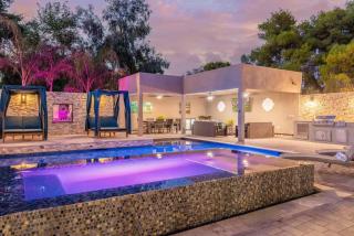 HOZHO Residence on Cactus - Scottsdale - 8