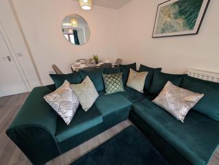 Spacious Large 4 Bed Contractor - Dallington - 9
