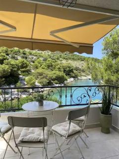 Blue serenity retreat in Žut, island of Kornati - - 0