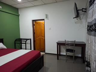 J City Holidays Inn - 2