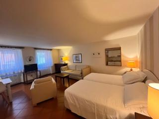 Pellico Apartments by Hotel America - Trento - 5