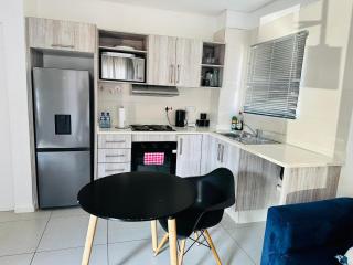 Cozy One-bedroom Apartment near GrandPalm Resort Block 5, Gaborone, Botswana - 9