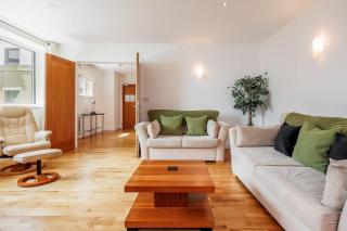 Jeanneau - Prestigious Dolphin Quays Development on Poole Quay - Poole - 2