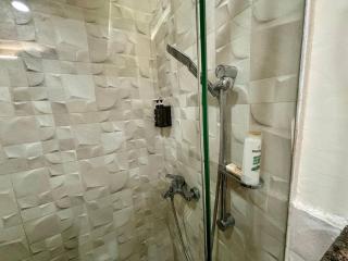 2 Bed w/Balcony @ GoldCrest Mall DHA - Lahore - 2