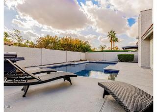 Kings Villa - Phoenix - 1