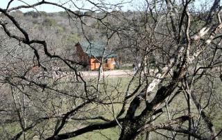 Charming Cabin Stay for Six Nestled Amid Central Texas' Wildlife in Buda - 0