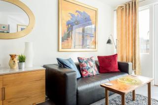 Sunnyside - Stylish Apartment Moments from Poole Quay - 2