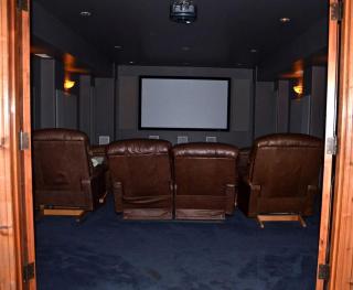 Lovely Charming Villa with Vineyards and Outdoor Pool in Oregon's Willamette Valley - 3