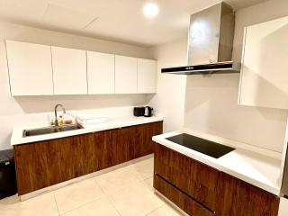 Penthouse | 14 Flr | 2.5 Bed | Blcny | Gold Crest - 3