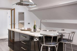 Lincoln House Private Hotel - 1