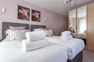 Jibe Ho - Beautiful Spacious Apartment with Harbour Views - Poole - 1