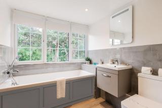 The Hideout - 20-Minute Walk to Bournemouth Gardens - Bournemouth - 4