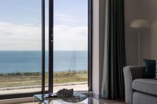 Beachcliff - On the Seafront with Two Balconies - Bournemouth - 8