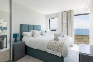 Beachcliff - On the Seafront with Two Balconies - Bournemouth - 1
