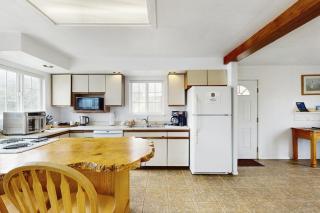 Seascape Home & Cottage - Trinidad - 2