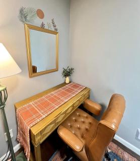 3 Bedroom - Boho By the Star - Cozy Home Close to Downtown Roanoke - Roanoke - 2