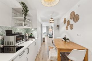 Gemütliches 2 Zimmer Ambient Apartment mit Queensize-Bett , Etagenbett& Schlafsofa in Alsternähe - Hambourg - 8