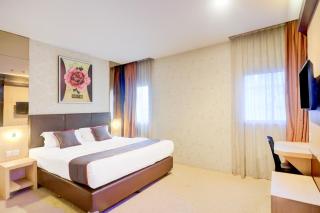 Townhouse Oak Batam near Grand Batam Mall formerly Lucky Star Hotel - Nagoya - 0