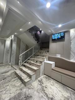 Hotel Shree Guru Plaza 3 Minute Walking Distance From New Delhi Railway Station - 1