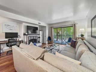 129 Park Station Escape! Cozy Condo with Pool Hot Tub! Walking Distance to Main Street Town Lift! by SkyRun Park City - Park City - 9