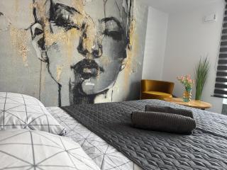 New Apart Smart- OAZA RELAKSU-Rynek Central Kielce - Parking -fak VAT- rok budowy 2025 - 1