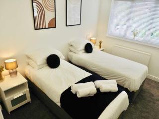 Convenient 2 Bedroom Home with Parking in Taunton - Taunton - 7