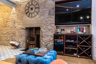 Canon Cave - Edinburgh - 5
