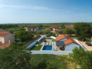 Holiday Home Ori - Valbandon - 1