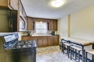 Quiet Cheektowaga Retreat 23 Mi to Niagara Falls! - Cheektowaga - 2