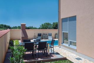 Villa Lara 1 - 8