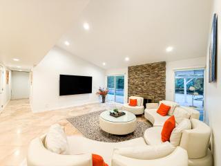 3BR Villa with Serene Poolside Views - CAL1 - HH - Hidden Hills - 9