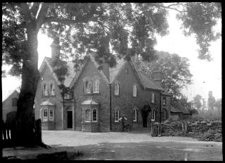 The Crown - Martley - 9