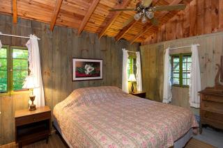 Charming Five-Person Cabin Rental in Connecticut River Valley of New Hampshire - 7