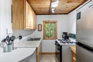 Charming Cabin in the Trees for a Getaway near Hanover, New Hampshire - 1