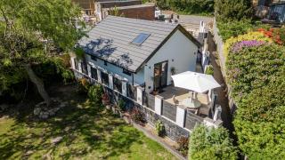 Torino Lodge - Newbridge - 5