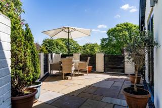 Torino Lodge - Newbridge - 3