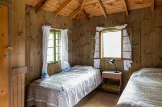 Four Bedroom Lakefront Cabin Rental near Hanover, New Hampshire - 5