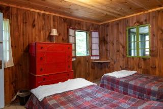 Maplewood Rustic 2BR Cabin, Water Access, Fireplace near Hanover, New Hampshire - 4