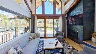 Crestwood 1301 Premier 1 Bedroom plus Loft - 5