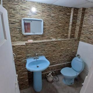 Elegant Room in F 8 Islamabad - Islamabad - 3