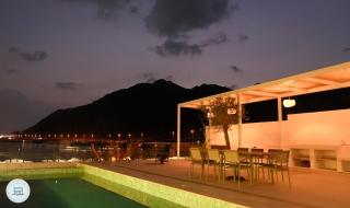 Sea Breeze Villa, Al Dana, Fujairah - Fujaira - 1