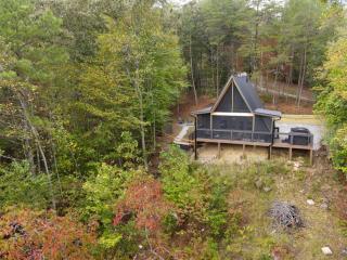 Cozy A-Frame Cabin | Blue Ridge Escape - Mineral Bluff - 9