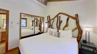 Crestwood 1306 Premier 1 Bedroom plus Loft - 9