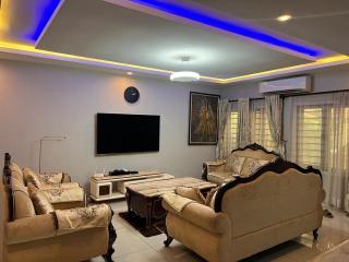 Luxury, Fully Serviced , 3BR Apt in Secure Estate, Lekki - 6