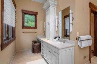 2430 Deer Valley Getaway! Private Hot Tub! Free Skier Shuttle and Two Utah Gold Ski Passes! by SkyRun Park City - Park City - 4