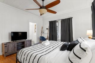 Evergreen Manor Private Pool 3BR No Stairs Retreat - San Antonio - 9