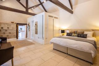 Dovecote Cottage Rowden Manor- Sleeps 6 & Parking - Chippenham - 6