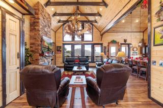 Cabin Fever, free tickets, no catch! - Sevierville - 8